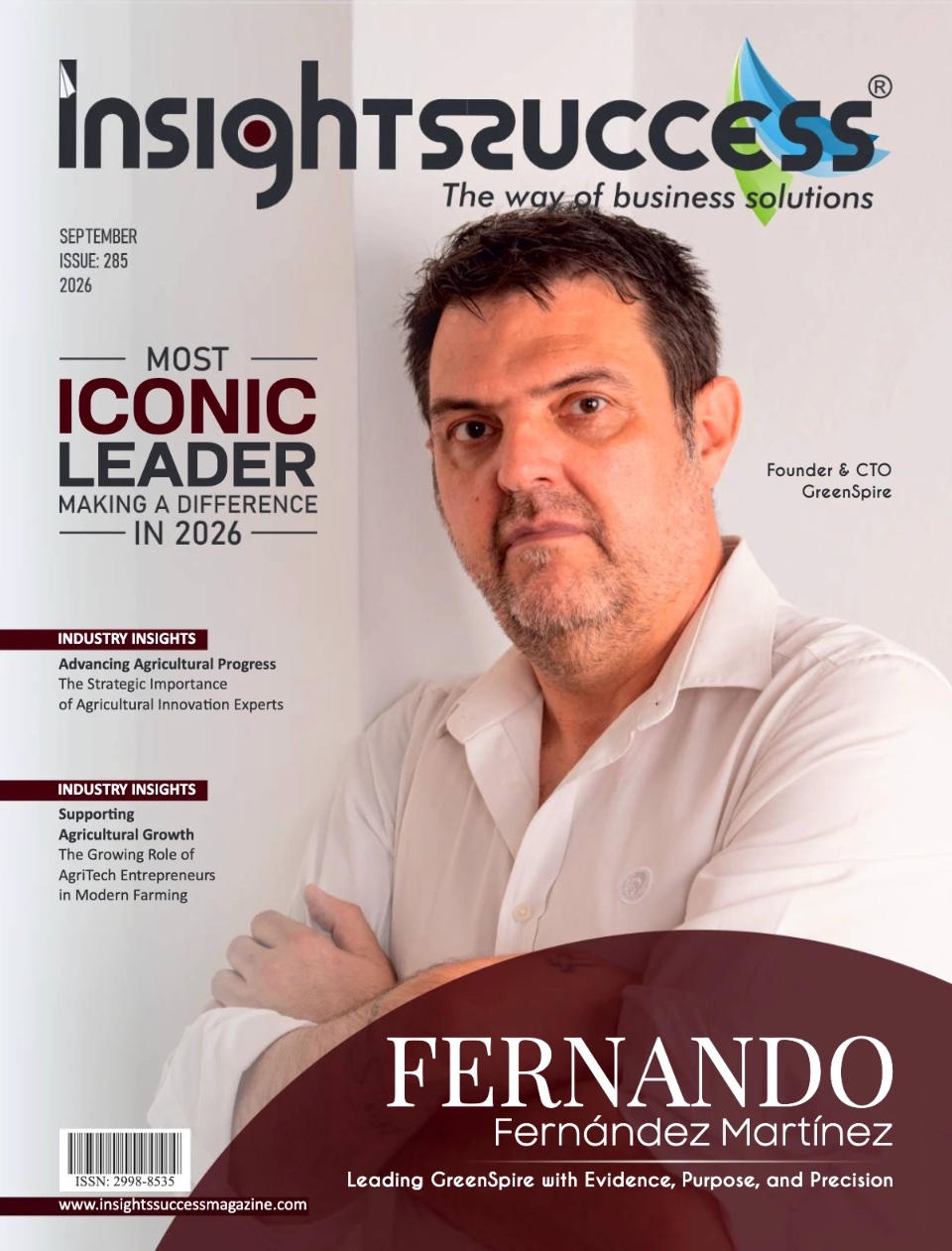 Portada del número de septiembre de 2026 de Insights Success, con Fernando Fernández Martínez en camisa blanca y de brazos cruzados